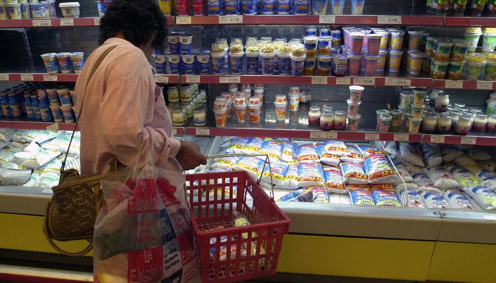 Los supermercados han recibido listas de productos con aumentos de precios,